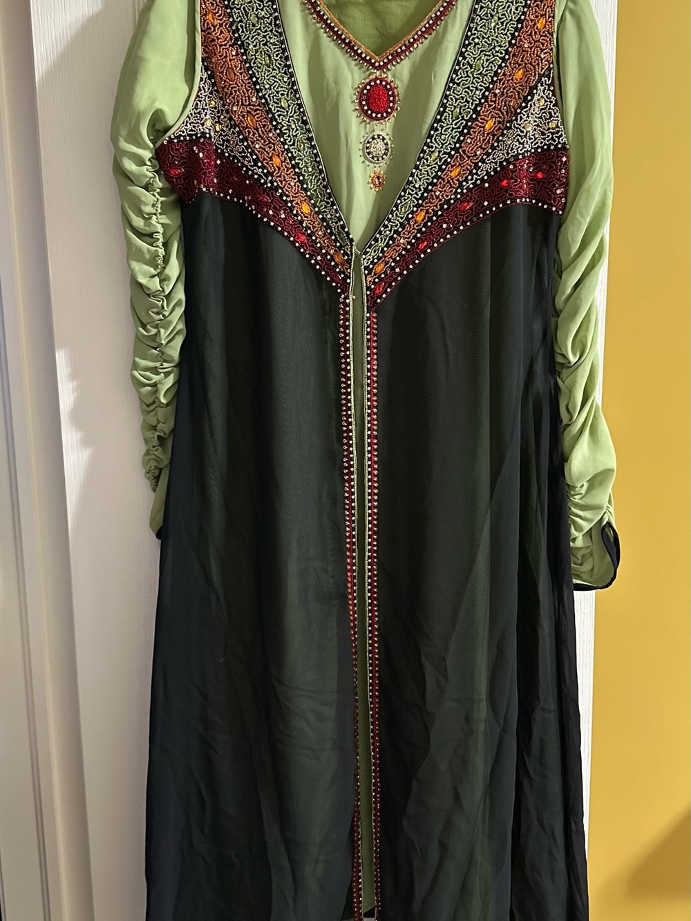 Junaid Jamshed Women's Embroidered 4 piece outfit